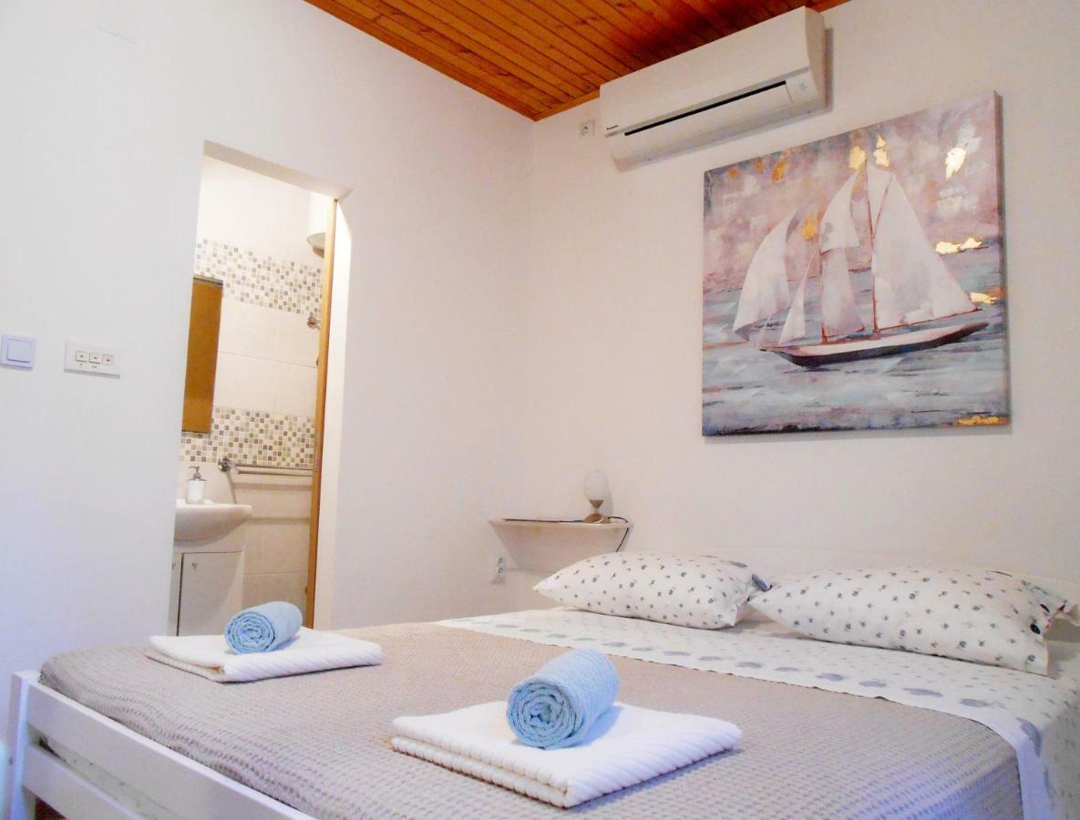 Bed and Breakfast Bed & Breakfast Susovic Lastovo Exterior foto